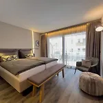 Revier Boutique Hotel 4*