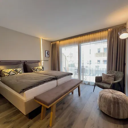 Revier Boutique ホテル 4*