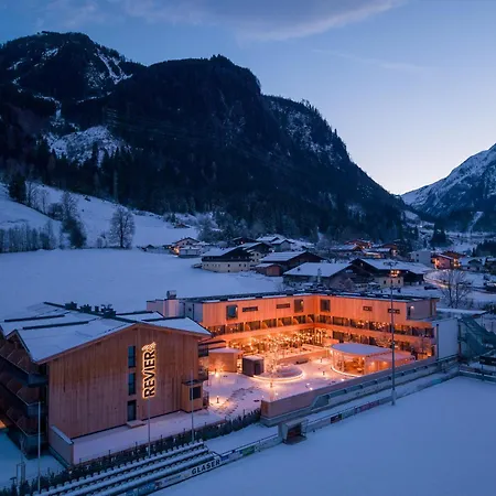 ホテル Revier Boutique 4*